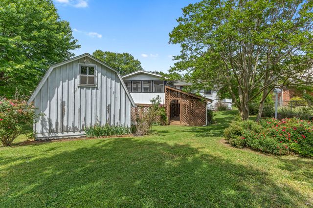 108 Maureen Dr, Hendersonville, TN 37075