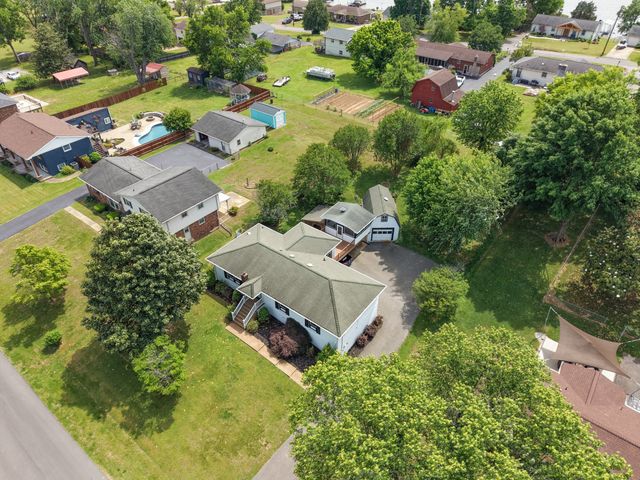 108 Maureen Dr, Hendersonville, TN 37075