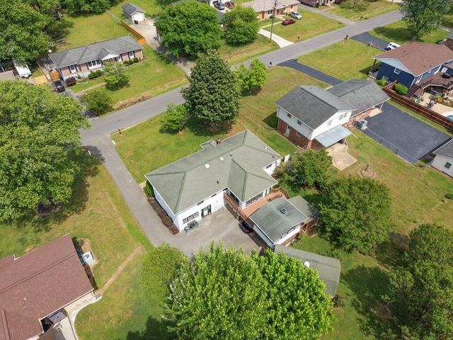 108 Maureen Dr, Hendersonville, TN 37075