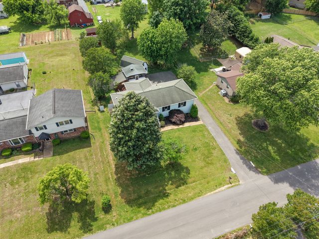 108 Maureen Dr, Hendersonville, TN 37075