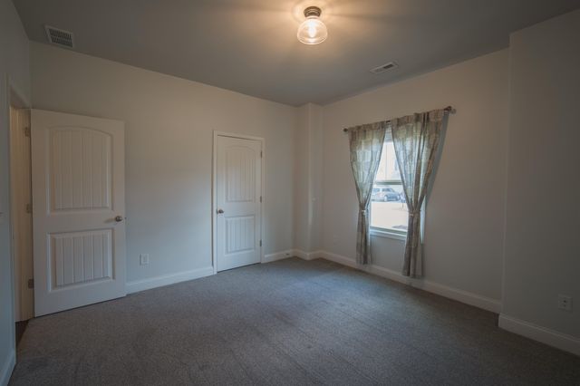 454 Wolfbend Road, Woodruff, SC 29388