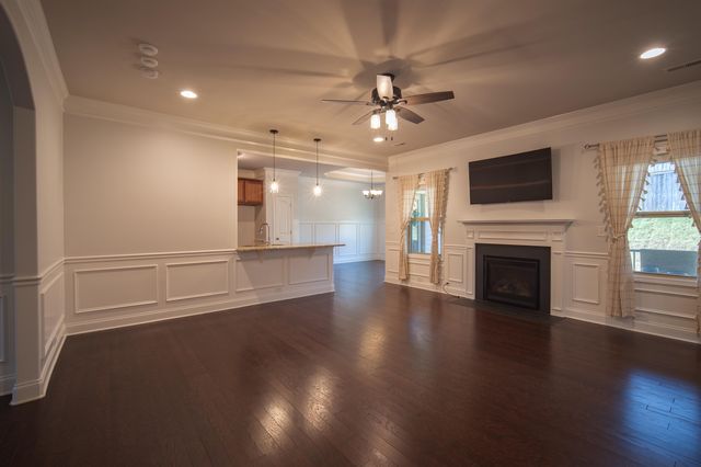 454 Wolfbend Road, Woodruff, SC 29388