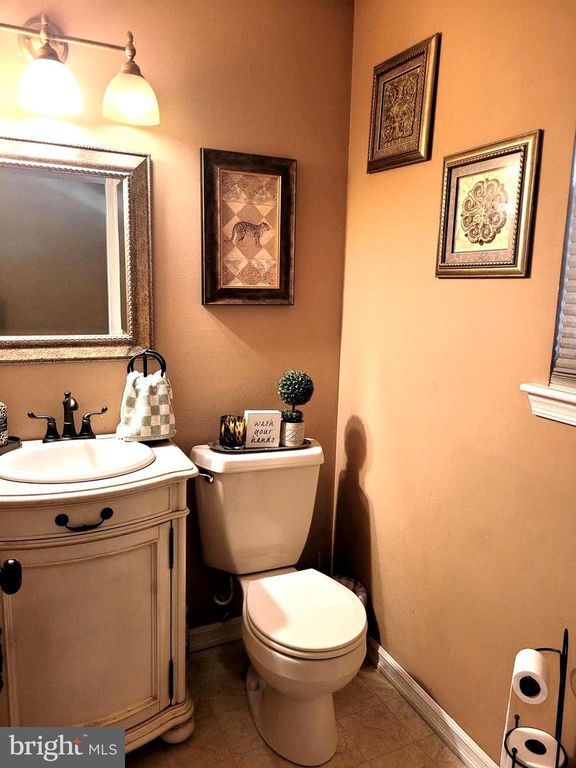 151 CROWN PRINCE DR, Marlton, NJ 08053