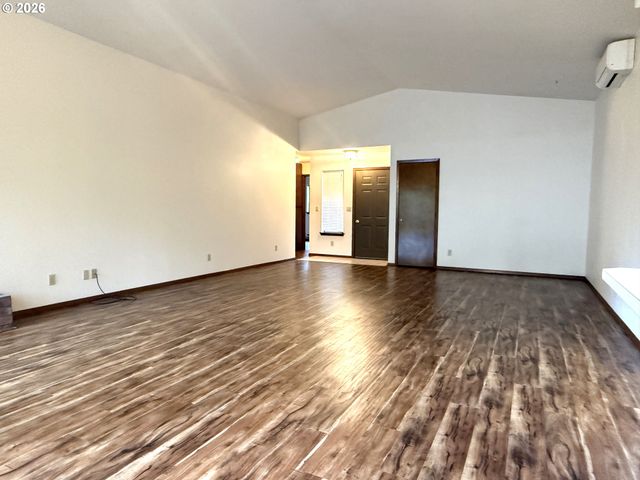 1475 GLENWOOD Dr, Brookings, OR 97415