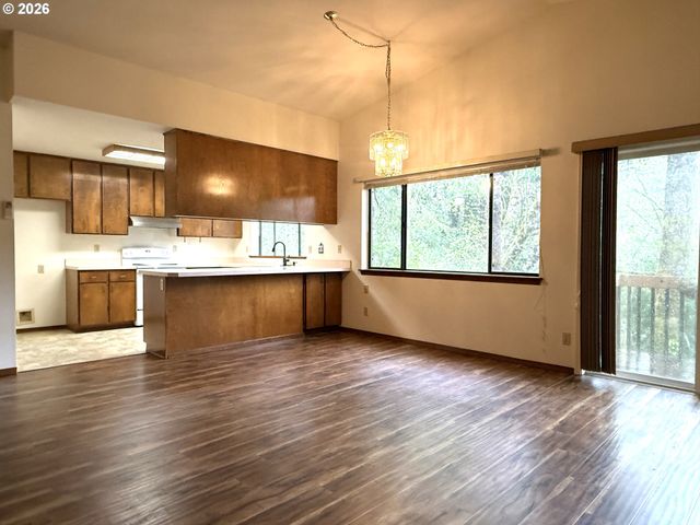 1475 GLENWOOD Dr, Brookings, OR 97415