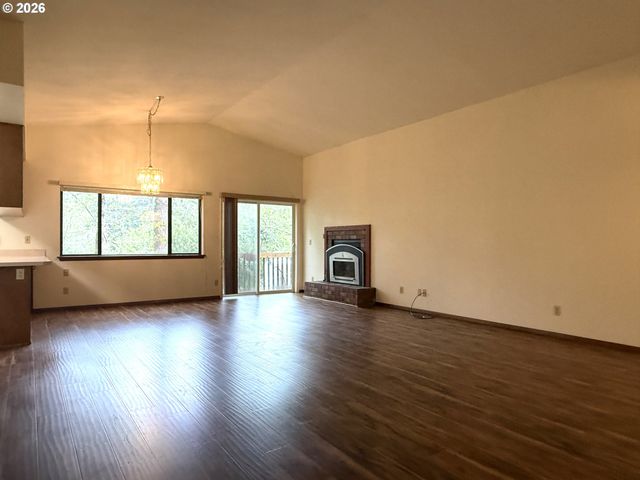1475 GLENWOOD Dr, Brookings, OR 97415