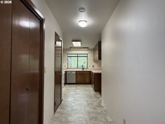 1475 GLENWOOD Dr, Brookings, OR 97415