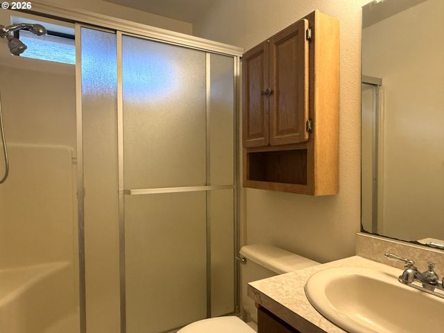 1475 GLENWOOD Dr, Brookings, OR 97415