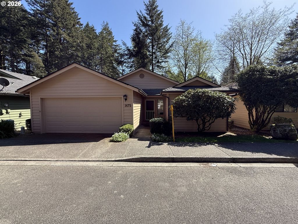 1475 GLENWOOD Dr, Brookings, OR 97415
