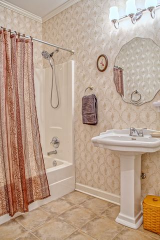 4113 Plantation Dr, Cookeville, TN 38506