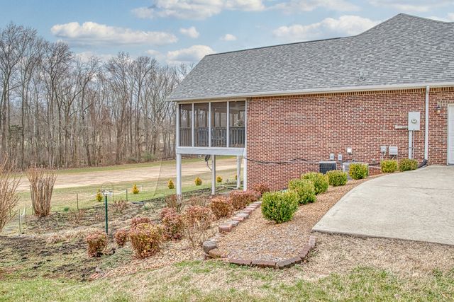 4113 Plantation Dr, Cookeville, TN 38506