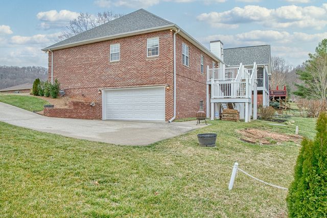 4113 Plantation Dr, Cookeville, TN 38506