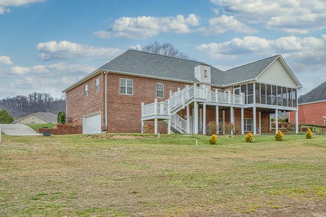 4113 Plantation Dr, Cookeville, TN 38506