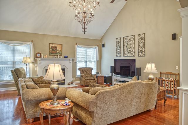 4113 Plantation Dr, Cookeville, TN 38506