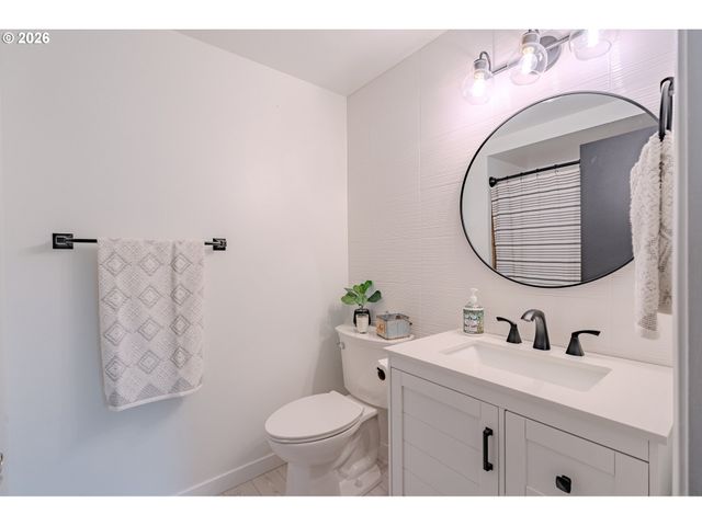 15710 Ne 9TH Cir, Vancouver, WA 98684