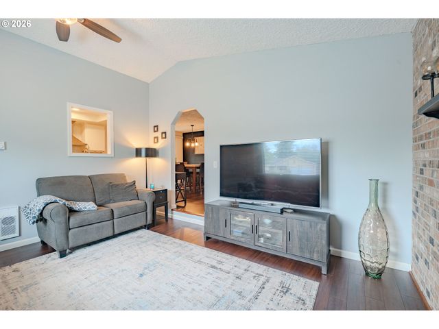 15710 Ne 9TH Cir, Vancouver, WA 98684