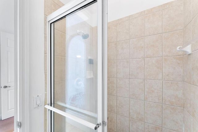 2469 NE 14 Street, Pompano Beach, FL 33062