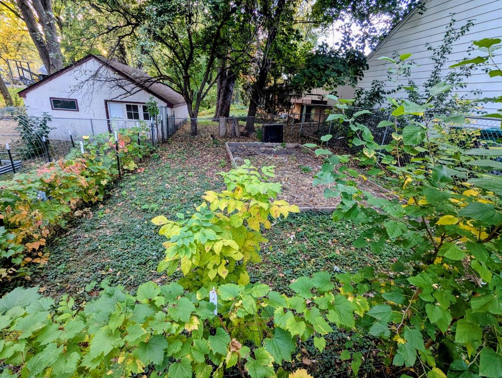 3117 Douglas Drive N, Crystal, MN 55422 — photo 5