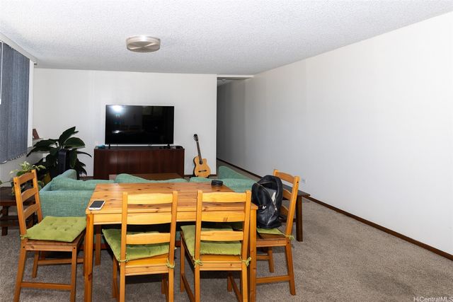 922 McCully Street, Honolulu, HI 96826