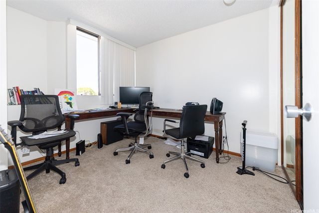 922 McCully Street, Honolulu, HI 96826