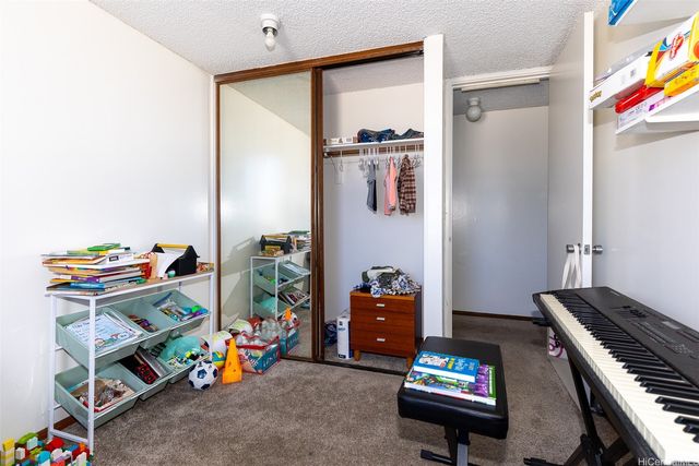 922 McCully Street, Honolulu, HI 96826