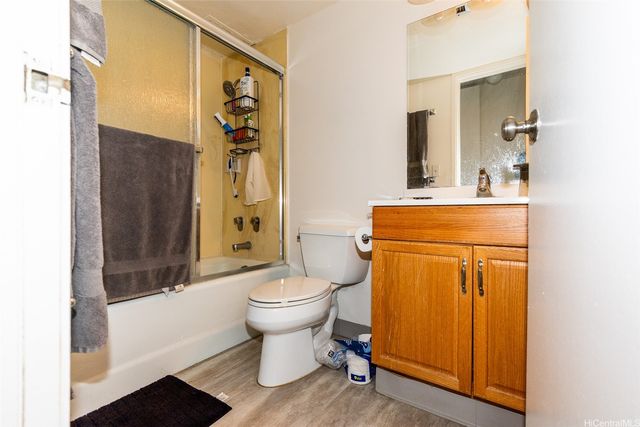 922 McCully Street, Honolulu, HI 96826