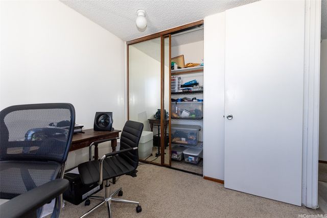922 McCully Street, Honolulu, HI 96826