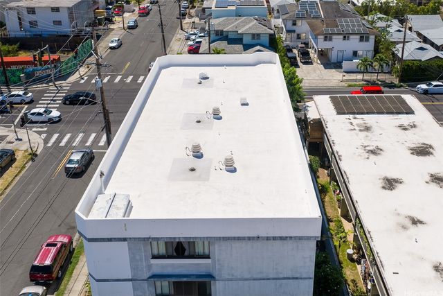 922 McCully Street, Honolulu, HI 96826