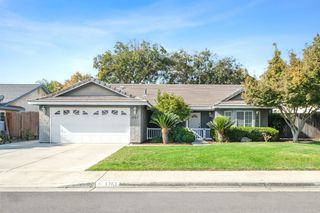 1757 Avenue B, Kingsburg, CA 93631