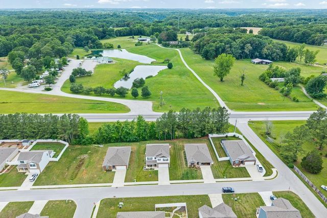 176 Nunally Dr, Baxter, TN 38544