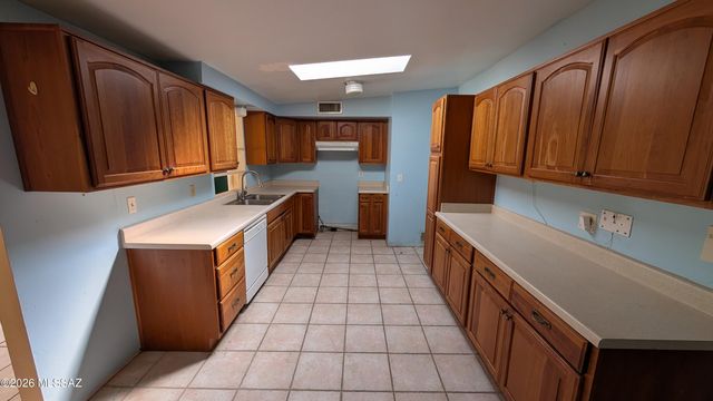 25 E Los Reales Road, Tucson, AZ 85756