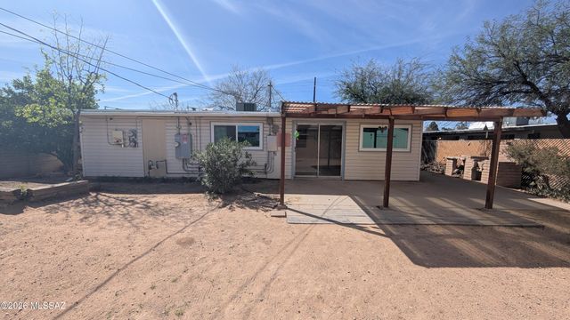 25 E Los Reales Road, Tucson, AZ 85756