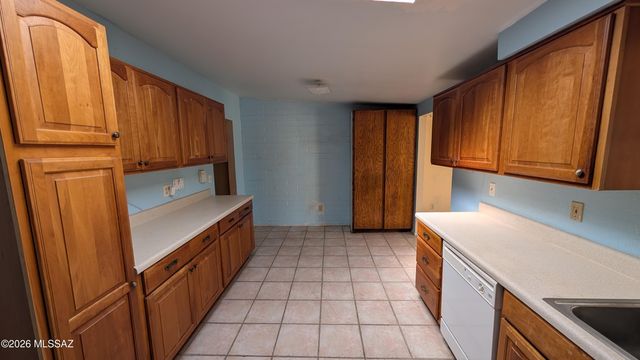 25 E Los Reales Road, Tucson, AZ 85756