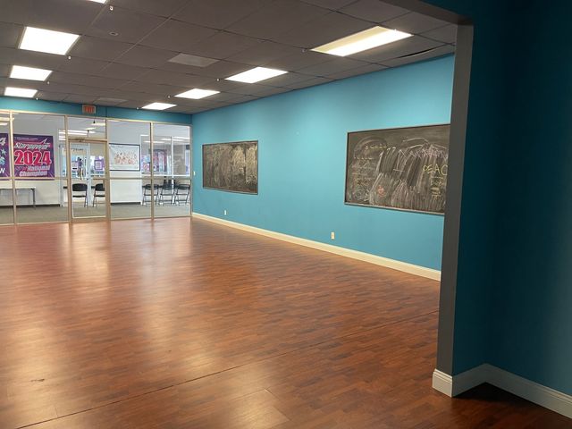 804 Eastwood Drive 7, Mahomet, IL 61853