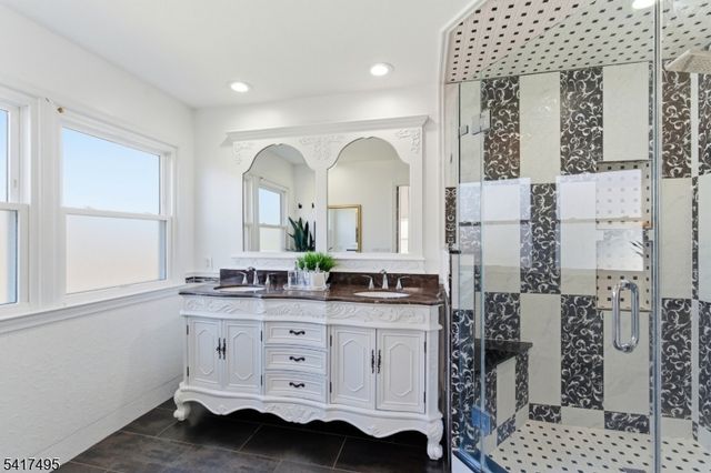 44 Linberger Dr, Bridgewater Twp., NJ 08807