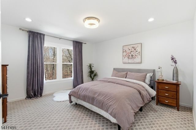 44 Linberger Dr, Bridgewater Twp., NJ 08807