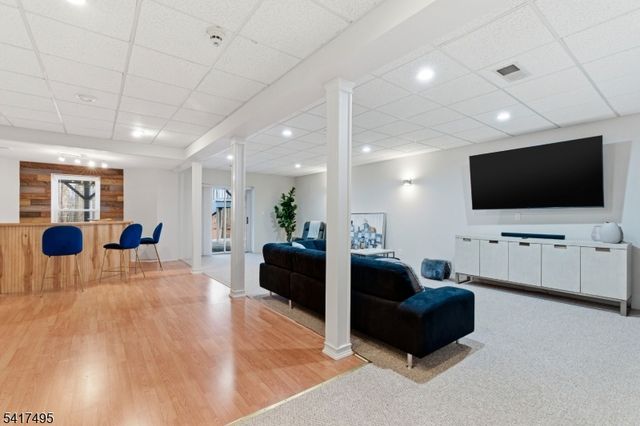 44 Linberger Dr, Bridgewater Twp., NJ 08807