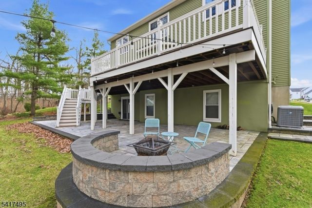 44 Linberger Dr, Bridgewater Twp., NJ 08807