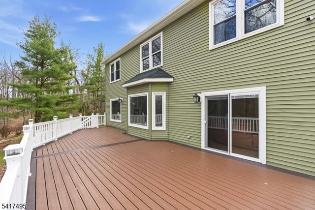 44 Linberger Dr, Bridgewater Twp., NJ 08807