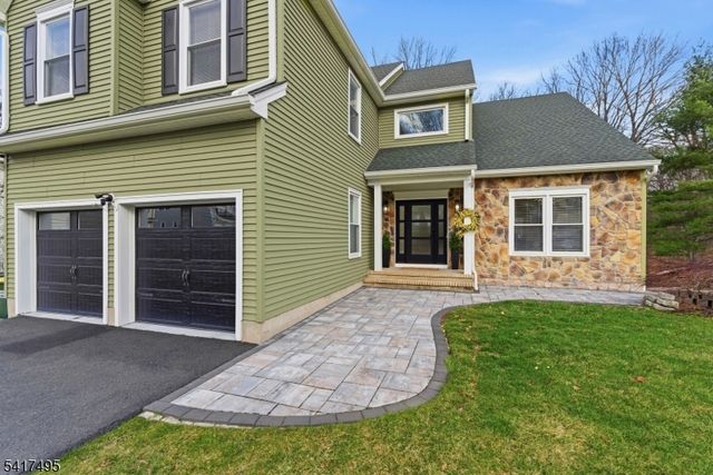 44 Linberger Dr, Bridgewater Twp., NJ 08807