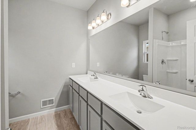 386 Dorchester Drive, Howell, MI 48855