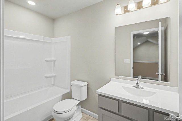 386 Dorchester Drive, Howell, MI 48855