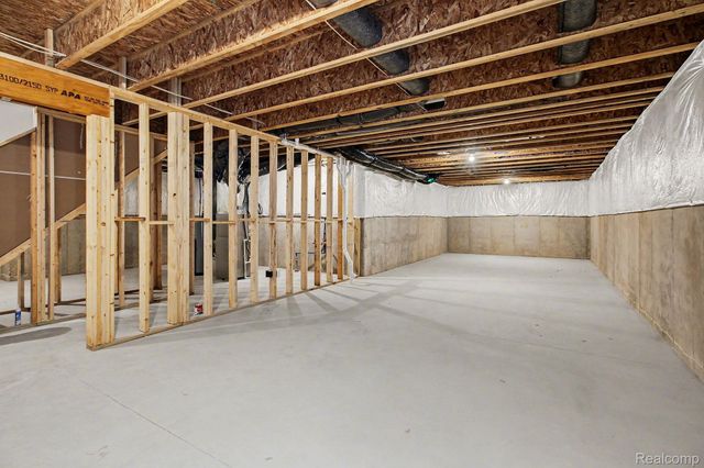 386 Dorchester Drive, Howell, MI 48855