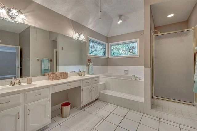 8630 WOOD FARMS CV, Memphis, TN 38016