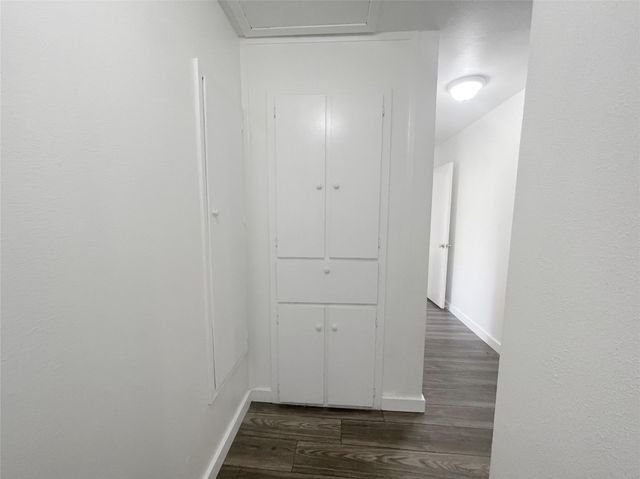 9011 Alcott Drive, Houston, TX 77080