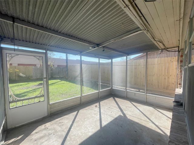 9011 Alcott Drive, Houston, TX 77080