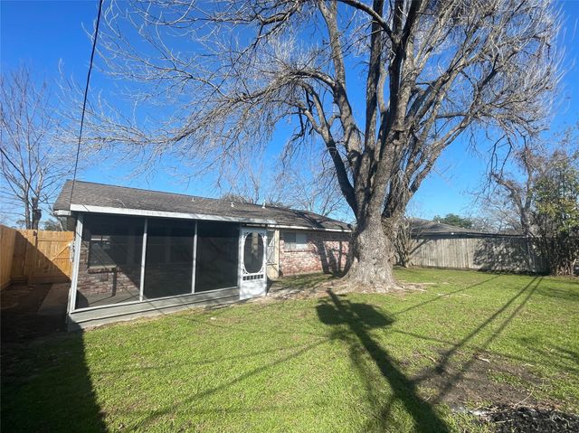 9011 Alcott Drive, Houston, TX 77080