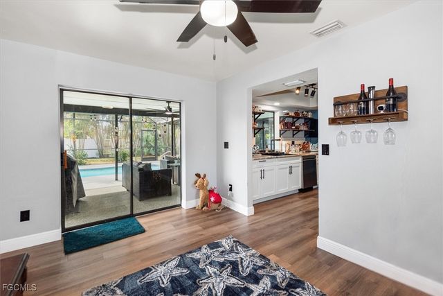 1702 SE 5th CT, Cape Coral, FL 33990