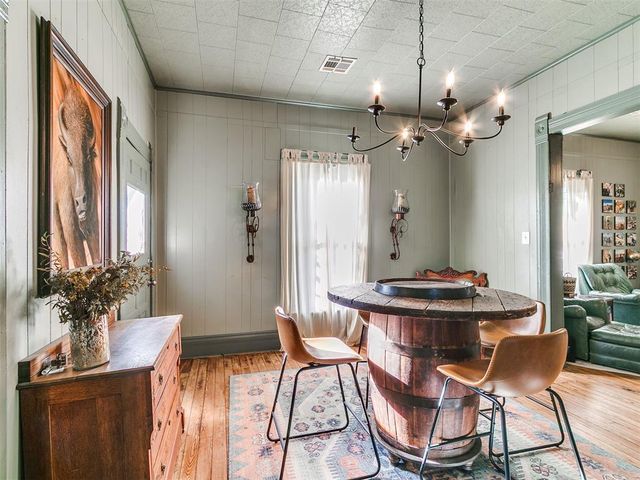 318 S 2nd Street, Guthrie, OK 73044