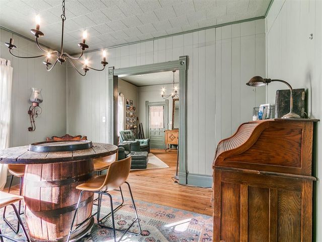 318 S 2nd Street, Guthrie, OK 73044